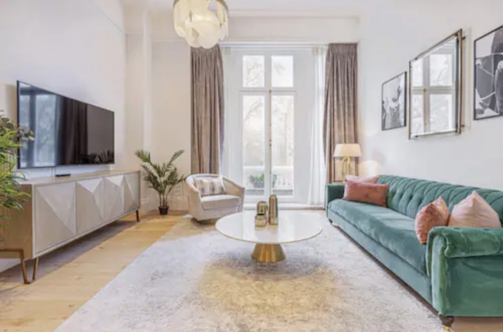 Stunning 2 Bedroom Kensington Apartment 