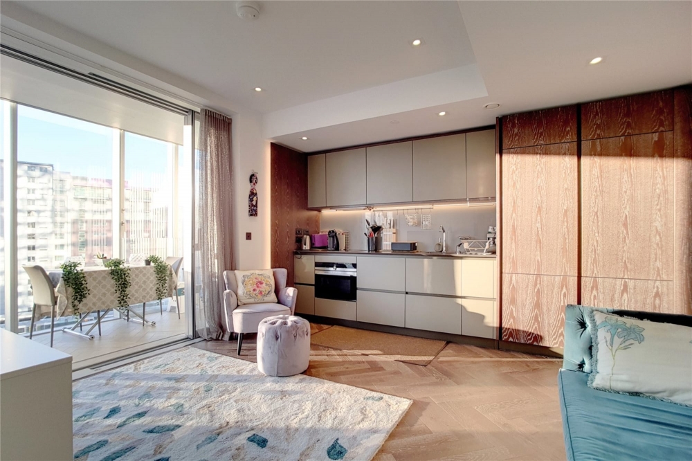 Beautiful 1BR Nine Elms Apartment with Gym/Pool 